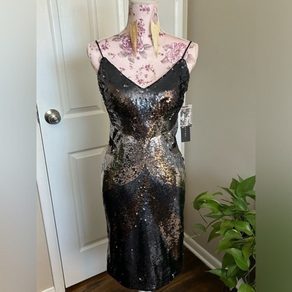 Aidan Mattox Sequins New Years Cocktail Holiday Party Dress Black Gold Silver 10 - Picture 1 of 7